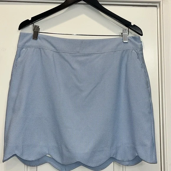 Vineyard Vines Seersucker Scallop Skirt - Picture 2 of 8